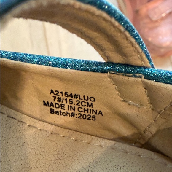 BUNDLE OF TODDLER SHOES Frozen. SKETCHERS, puma, Melissa Me size 7! - Picture 15 of 16